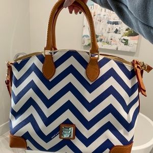 Dooney & Bourke chevron hand bag
